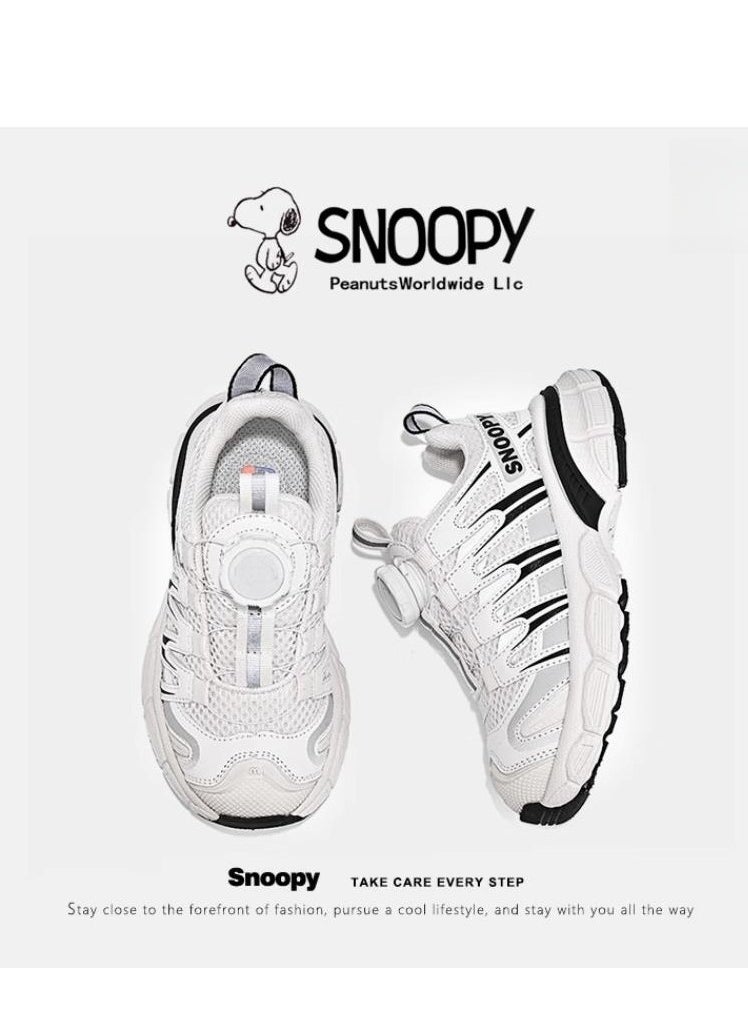 Snoopy Children's mesh breathable sports shoes  - Image 1