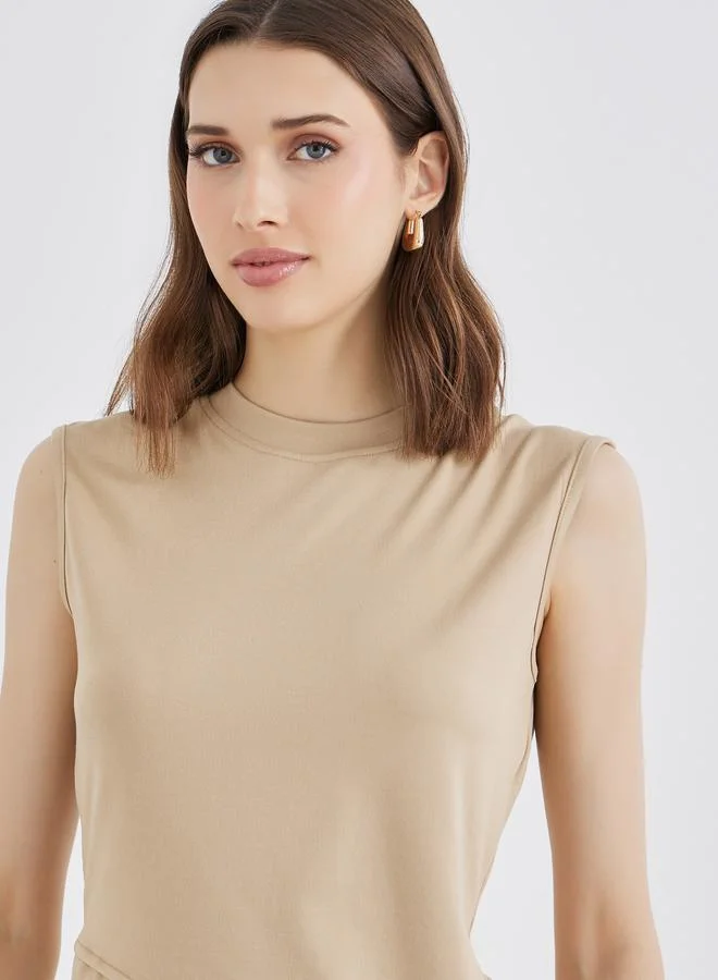 تايك تو بلوزة بلا أكمام بتفاصيل غير متماثلة الطول