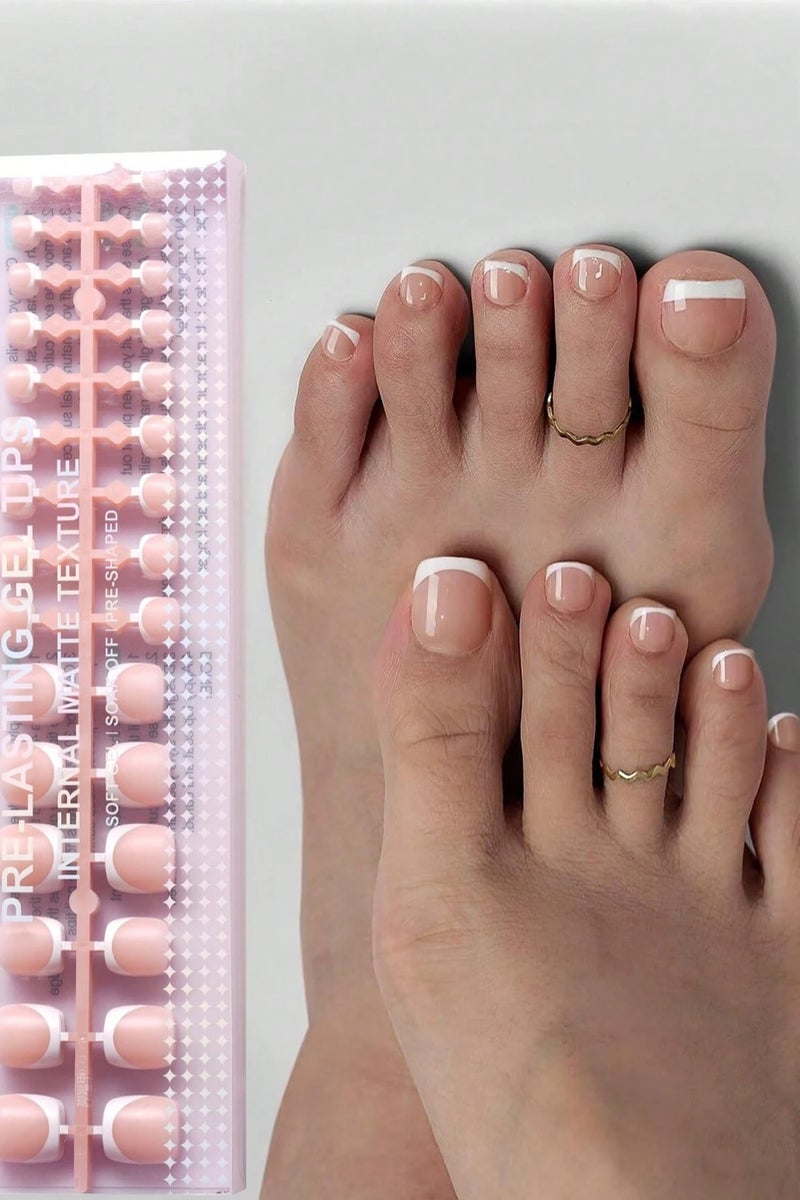 Classic French design fake toenails set of 150 pieces available in 6 different sizes to fit all toe shapes perfect for daily use and for an elegant look on special occasions - Image 1