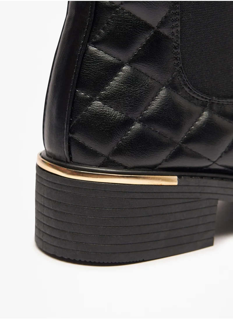 فلورا بيلا Quilted Ankle Boots with Zip Closure