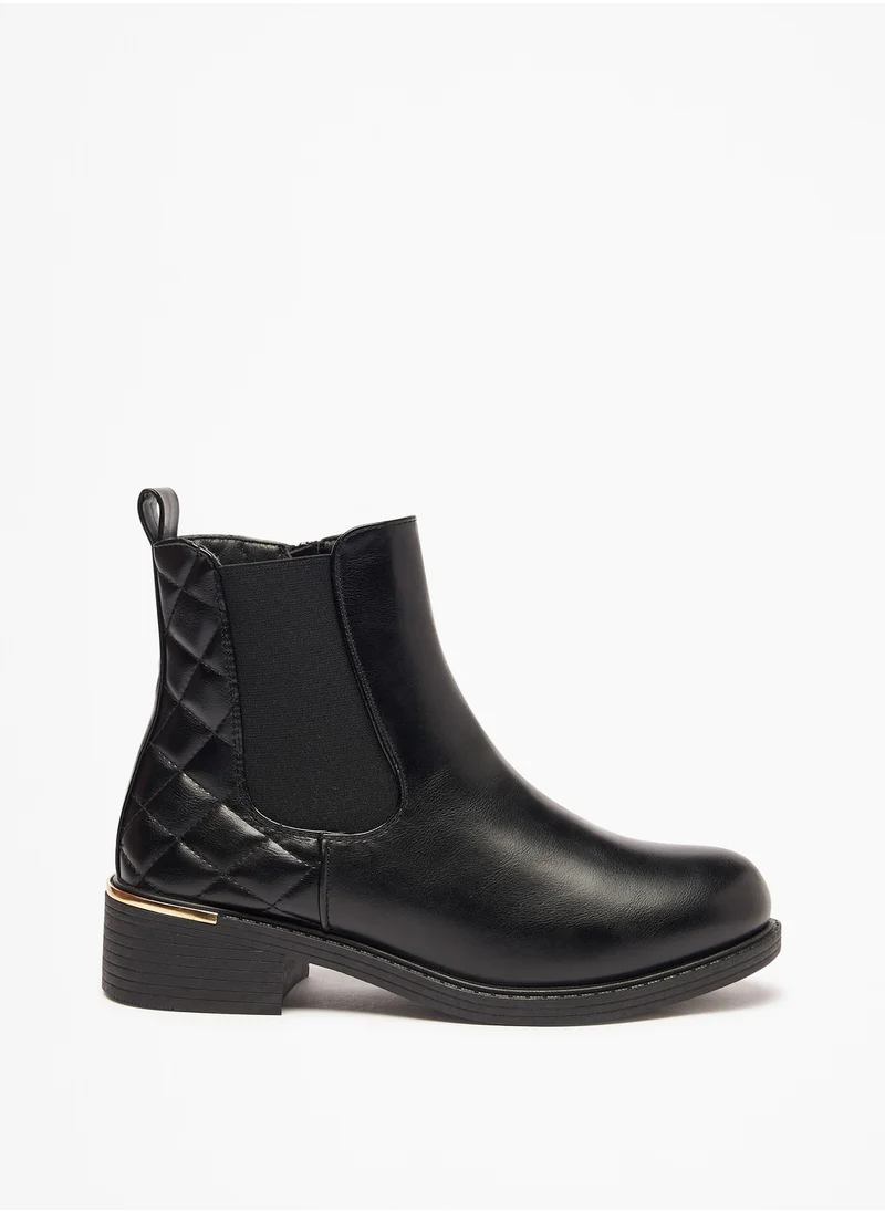 فلورا بيلا Quilted Ankle Boots with Zip Closure