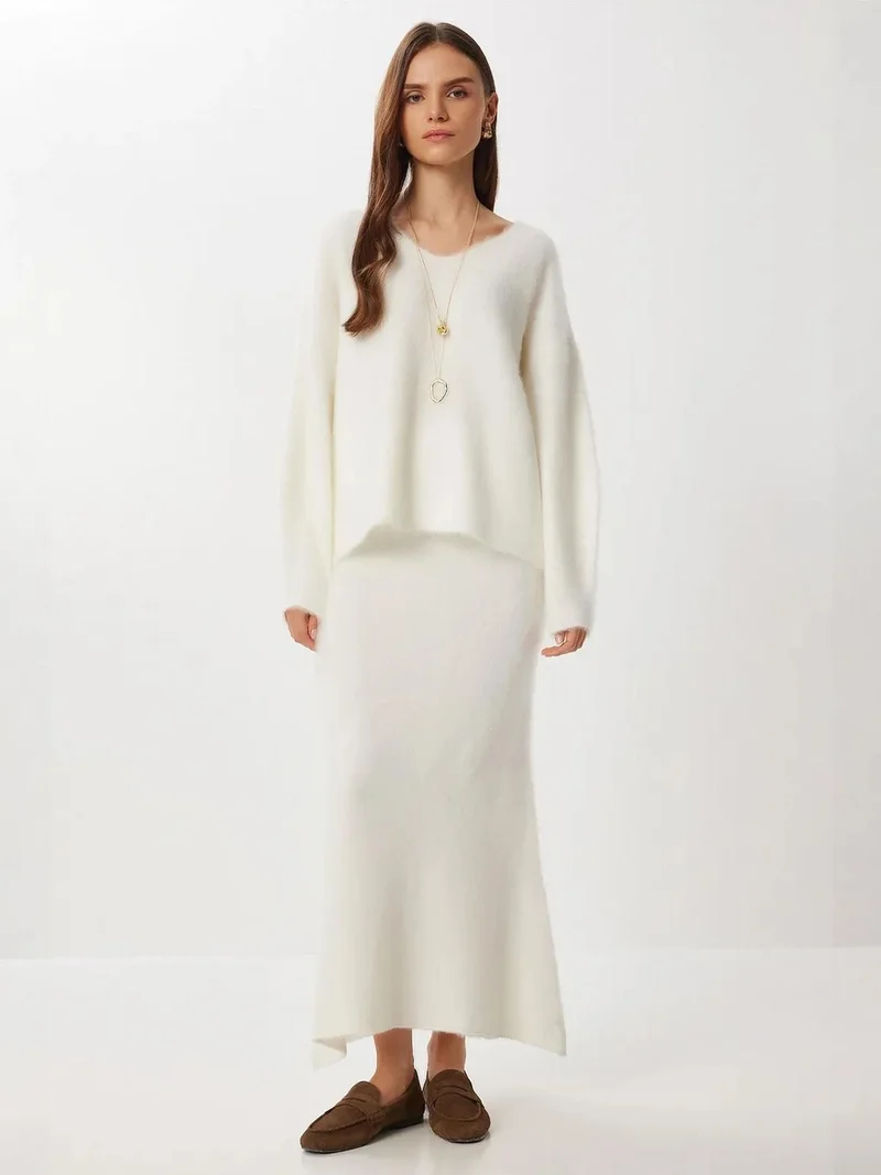 إسطنبول الساحرة ISTANBUL Textured V-neck Sweater & Maxi Skirt Two-Piece Set