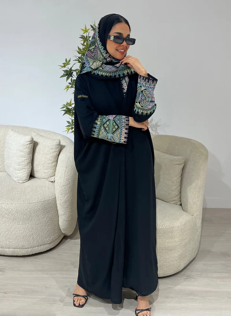 Lusin Abaya Black Abaya with Distinctive Sadu Embroidery on Sleeves and Scarf