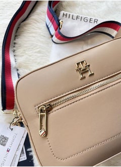 Tommy Hilfiger Plus Tommy Hilfiger Iconic Tommy Camera Bag  - Image 4