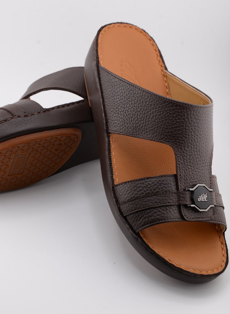 النهام صندل عربي يدوي فاخر | جلد نقي ونعل PU | حرفة أصيلة - Image 4