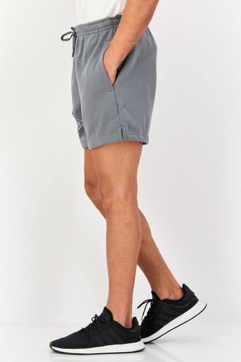 UNDER ARMOUR Men Project Rock Loose Fit Training Shorts, Grey - Image 2