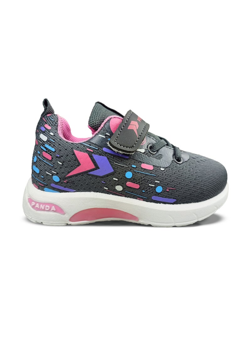 Kids Sports Shoes With Modern And Comfortable Design - Image 1