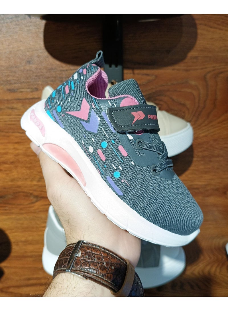 Kids Sports Shoes With Modern And Comfortable Design - Image 3