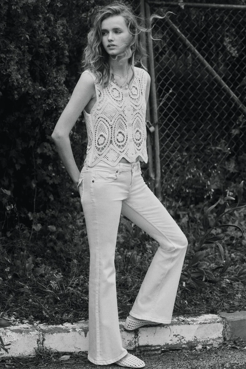 اتش اند ام جينز بقصة حافة واسعة وخصر منخفض