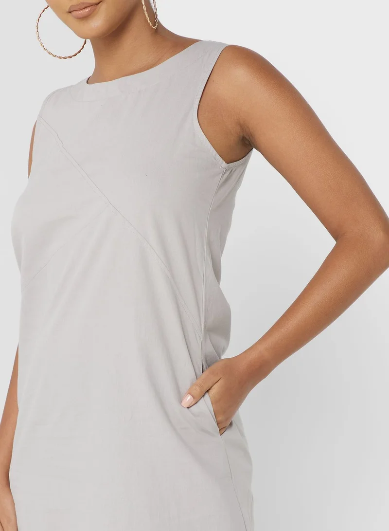 Khizana Sleeveless Basic Dress
