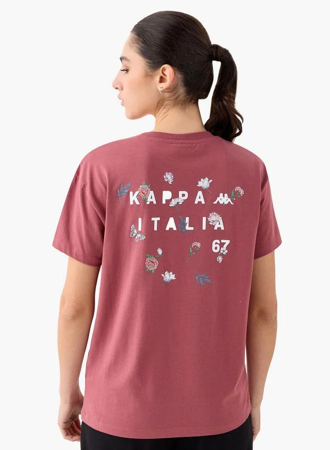 كابا تيشيرت كابا بطبعة جرافيك بياقة دائرية وأكمام قصيرة