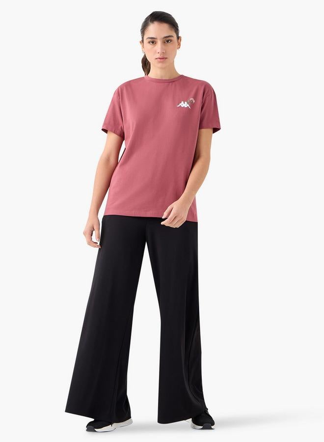 كابا تيشيرت كابا بطبعة جرافيك بياقة دائرية وأكمام قصيرة - Image 2