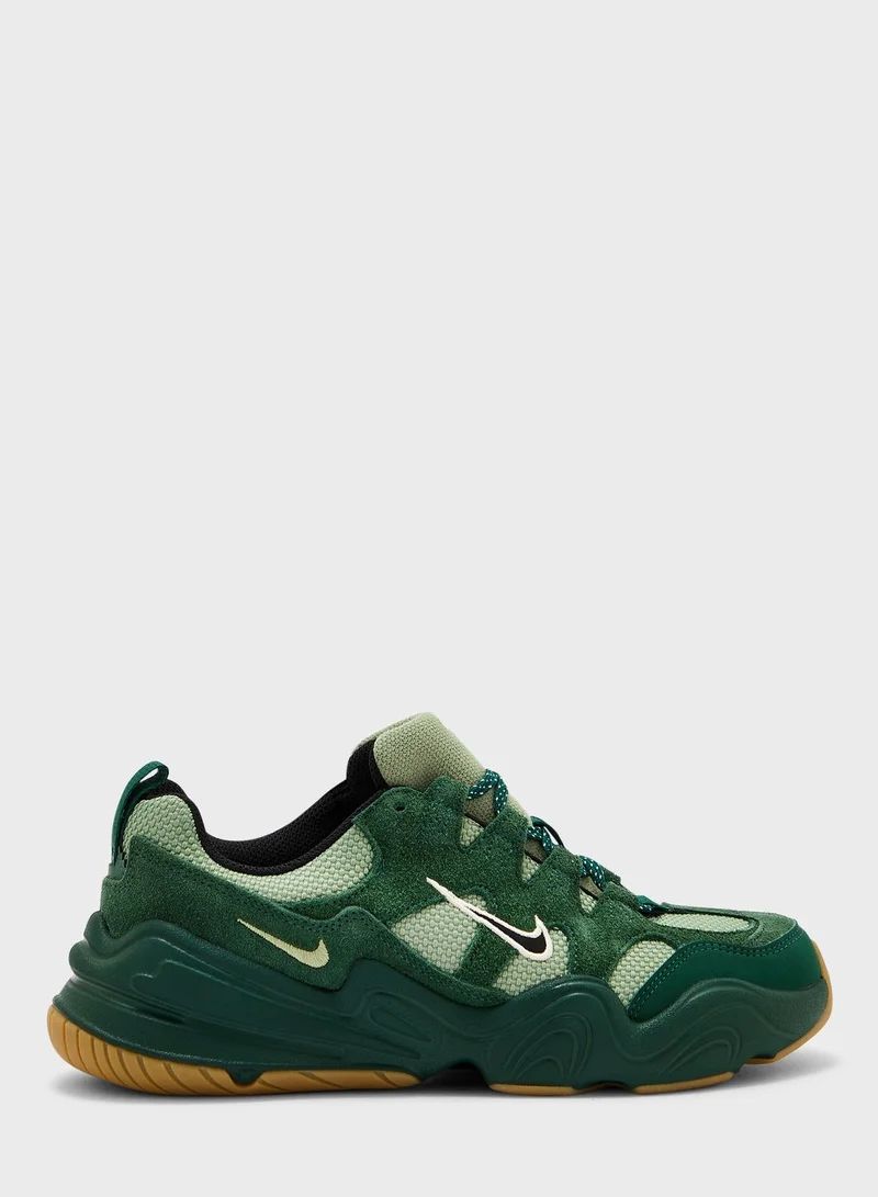 Nike Tech Hera