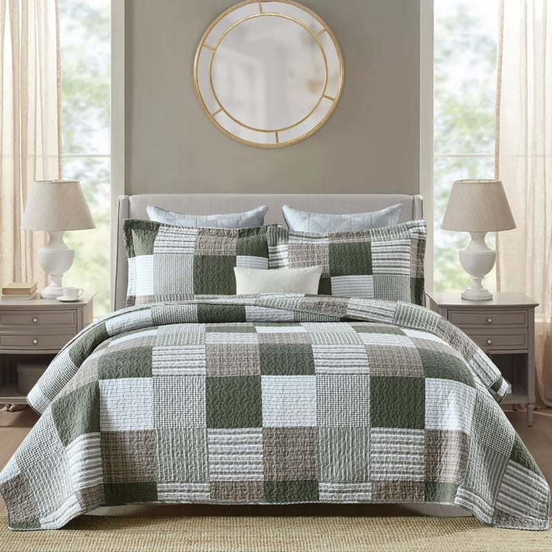 PANGUSHAN 100% Cotton Quilt Set Queen Size, Patchwork Plaid Queen Quilt Bedding Set Bedspreads, Farmhouse Lightweight Comforter Reversible Quilt, Green/Moonbeam Bed Spread for Queen Bed, 3 Pieces - Image 1