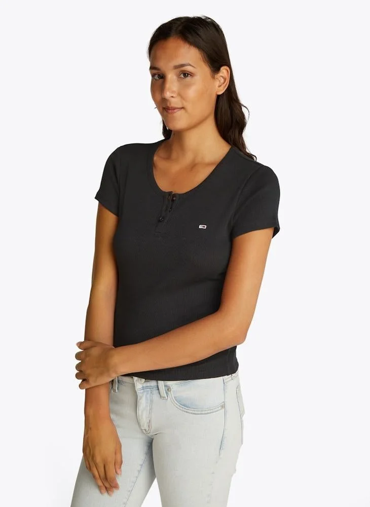 TOMMY JEANS Logo Crew Neck T-Shirt