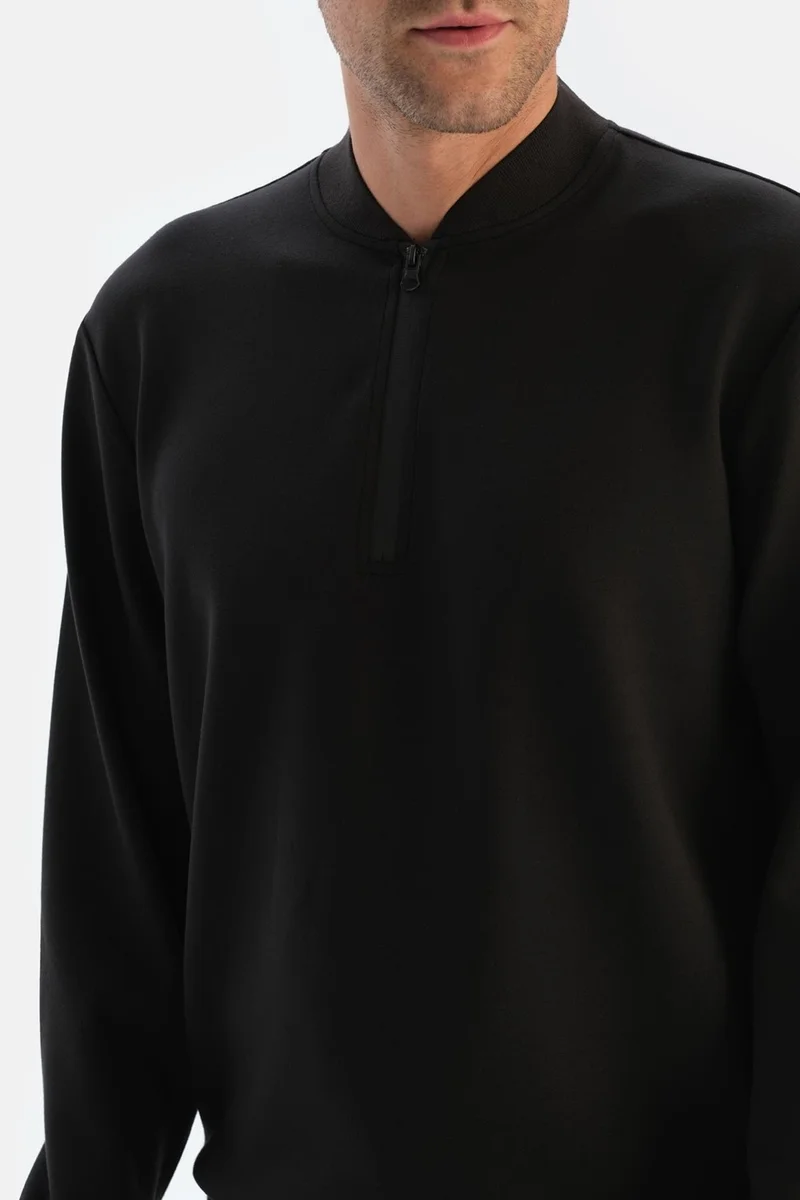داجي Black Men's Modal Half Zip Sweatshirt