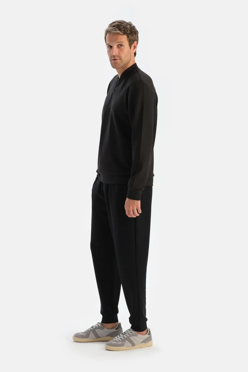 داجي Black Men's Modal Half Zip Sweatshirt