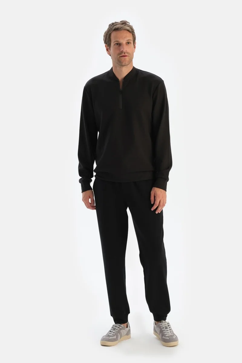 داجي Black Men's Modal Half Zip Sweatshirt