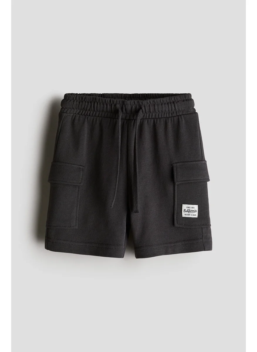 H&M Sweatshirt Cargo Shorts