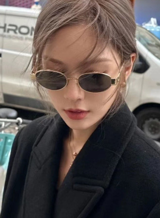 نظارات شمسية بيضاوية 2025 نسائية جديدة معدنية للإنترنت والمشاهير في الشارع - Image 3