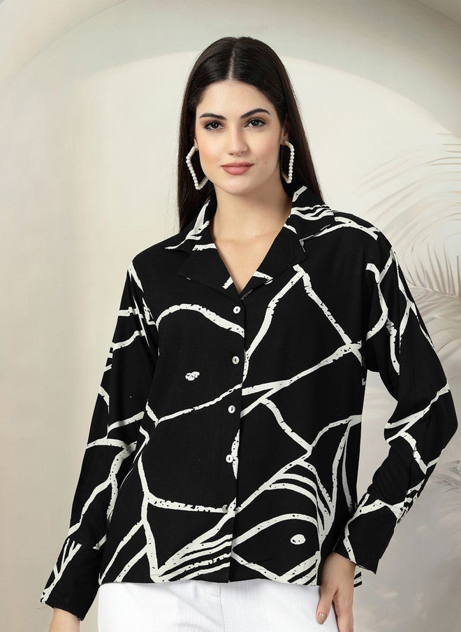 PlusS قميص كاجوال أسود مطبوع بتصميم تجريدي للنساء - Image 1