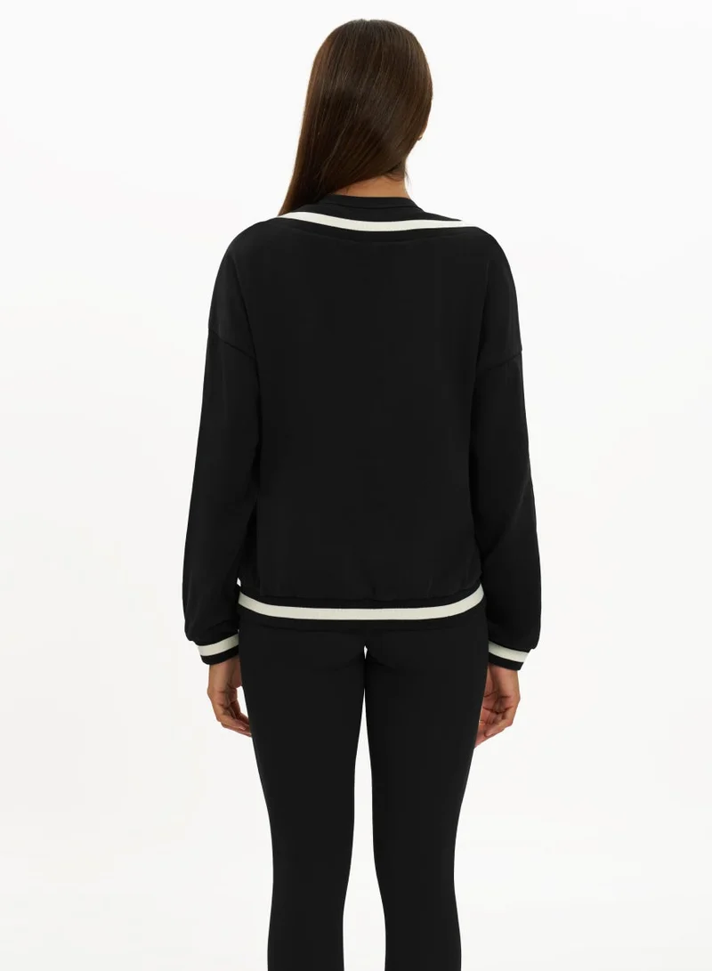Kawn.yoga Licorice Black Womens V-Neck Loose Fit Light Sweatshirt for Women | Best Price UAE