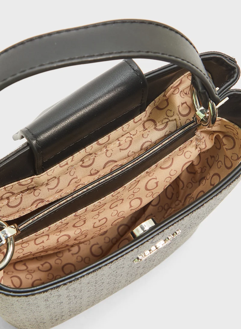 جس Kamri Mini Crossbody