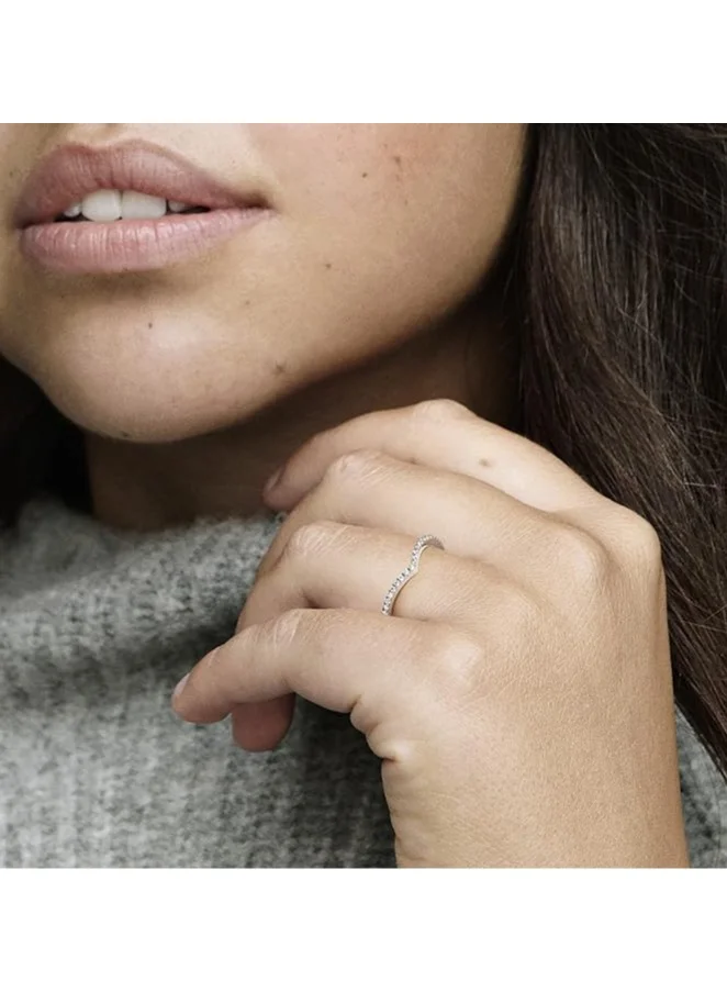 باندورا خاتم فضة استرليني بتصميم شوكة الحظ مرصع بالزركونيا الشفاف مقاس