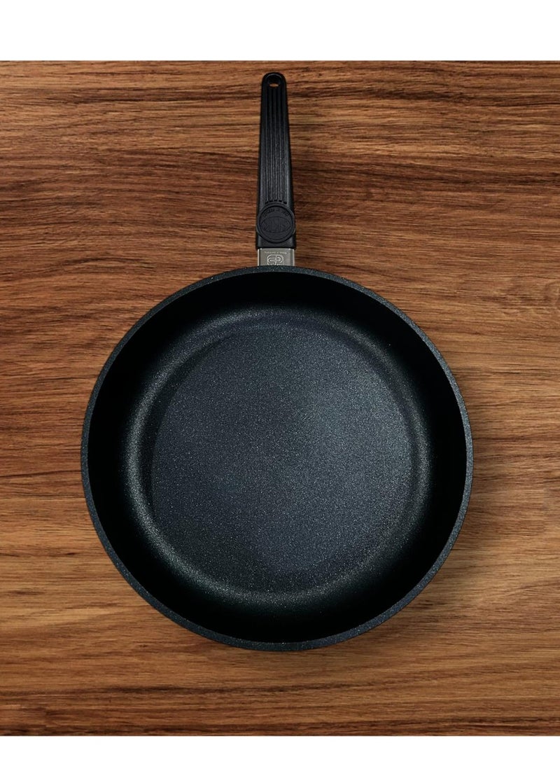 اس كي كي مغلاة من SKK تيتانيوم الماني الاصلي مقاس 26 تتميز ب 6طبقات قويه تحتفض بالحرارة لمدة طويلة سهله التنضيف - Image 2