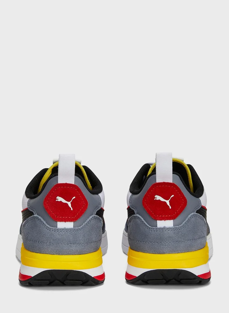 PUMA R22 low top sneaker