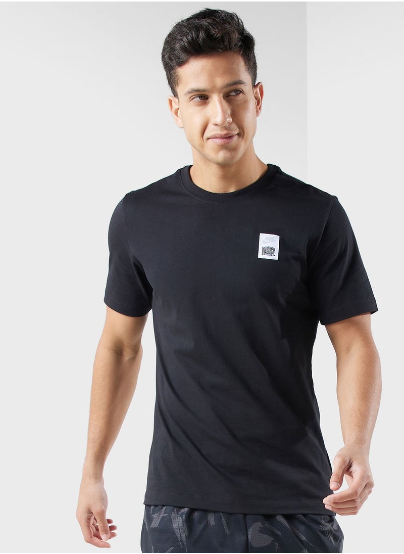Nike - Essential St5 T-Shirt - Image 1