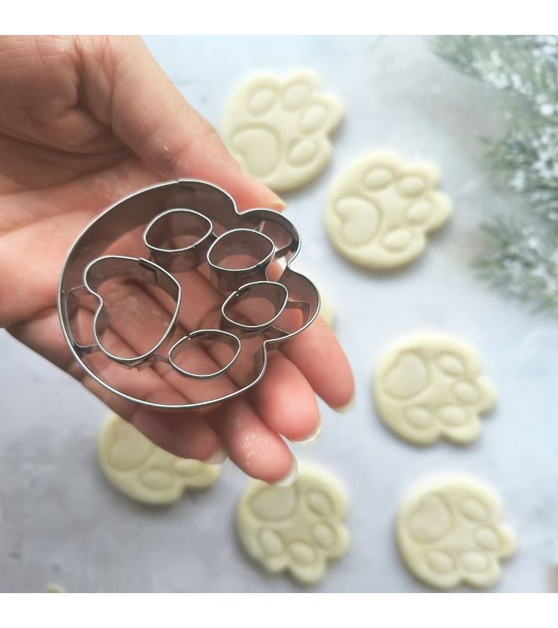 2pc Silvery Stainless Steel Cookie Cutter Set Dog Paw Bone Shape for Holiday Baking - Image 2