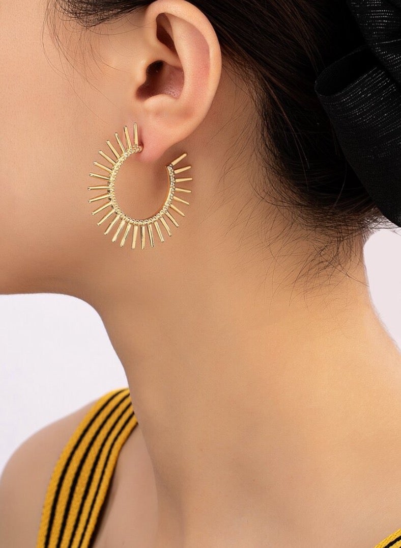 إيكوال حلق اذن نسائي من الاستانلس ستيل دائري أنيق وعالي الجودة - Image 1