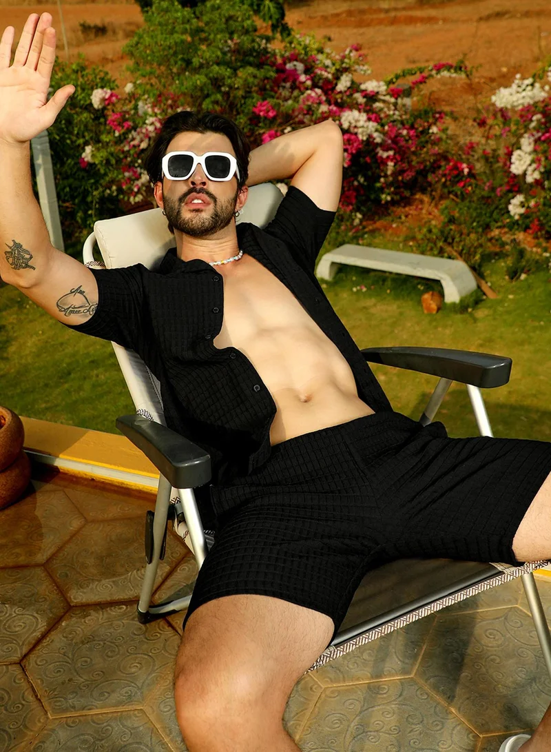 Campus Sutra Men's Canvas Onyx Black Waffle-Textured Co-Ord Set