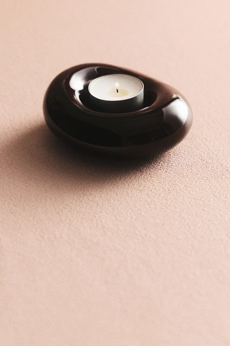 اتش اند ام حامل شموع من الفخار