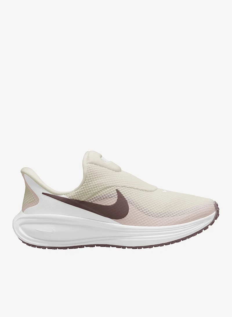 Nike Revolution 8 Easyon