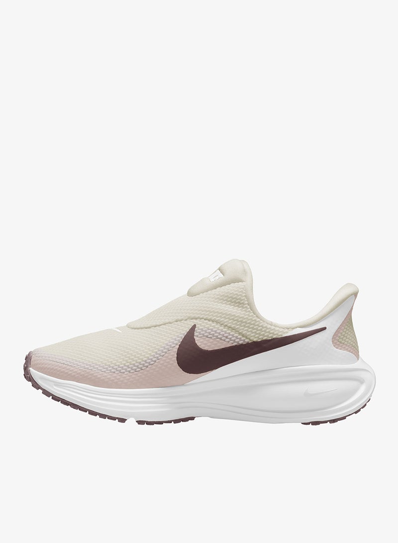 Nike Revolution 8 Easyon - Image 2