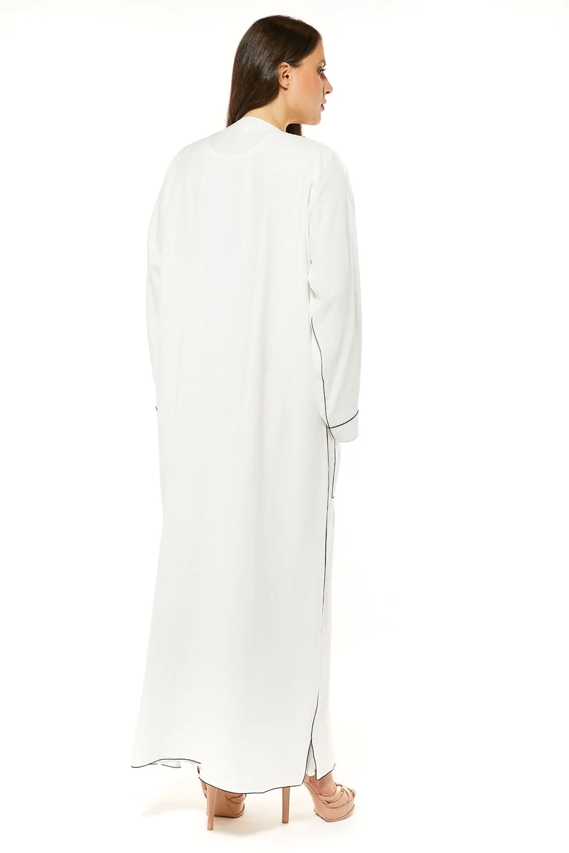 Moistreet Pocket Detailed Flared Sleeve Abaya