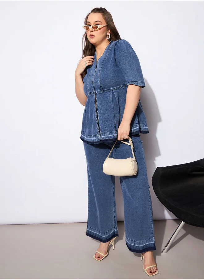ساسافراس Plus Size Solid V Neck Denim Metal Button Peplum Top and Jeans Co-Ords