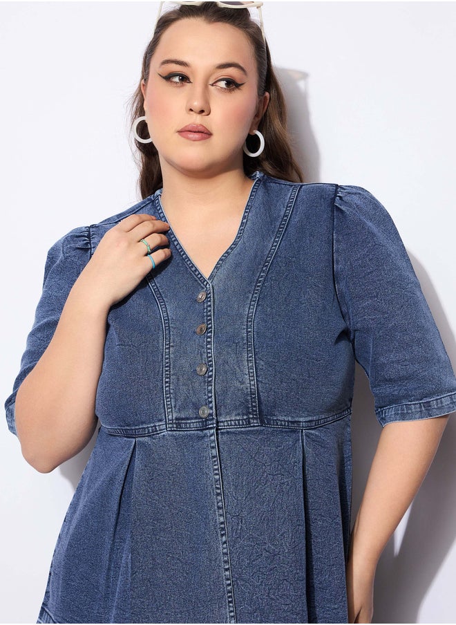 SASSAFRAS Plus Size Solid V Neck Denim Metal Button Peplum Top and Jeans Co-Ords  - Image 4