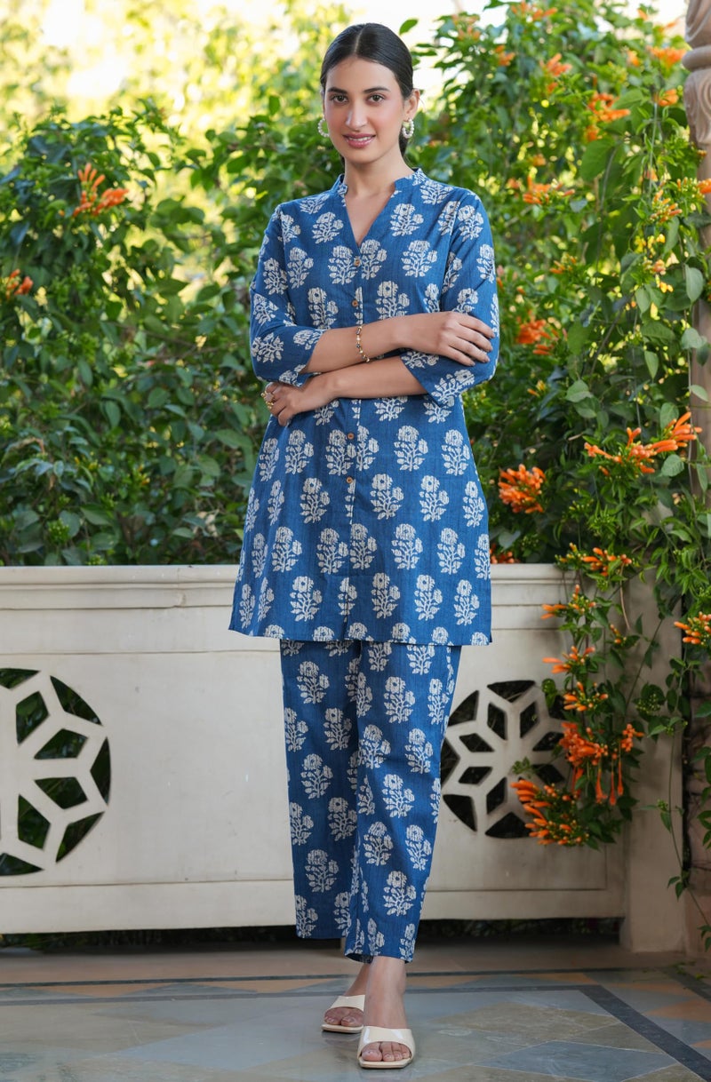 Janasya Women's Indigo Pure Cotton Batik Printed Straight Co-ord Set (JAC24CD01432) - Image 3