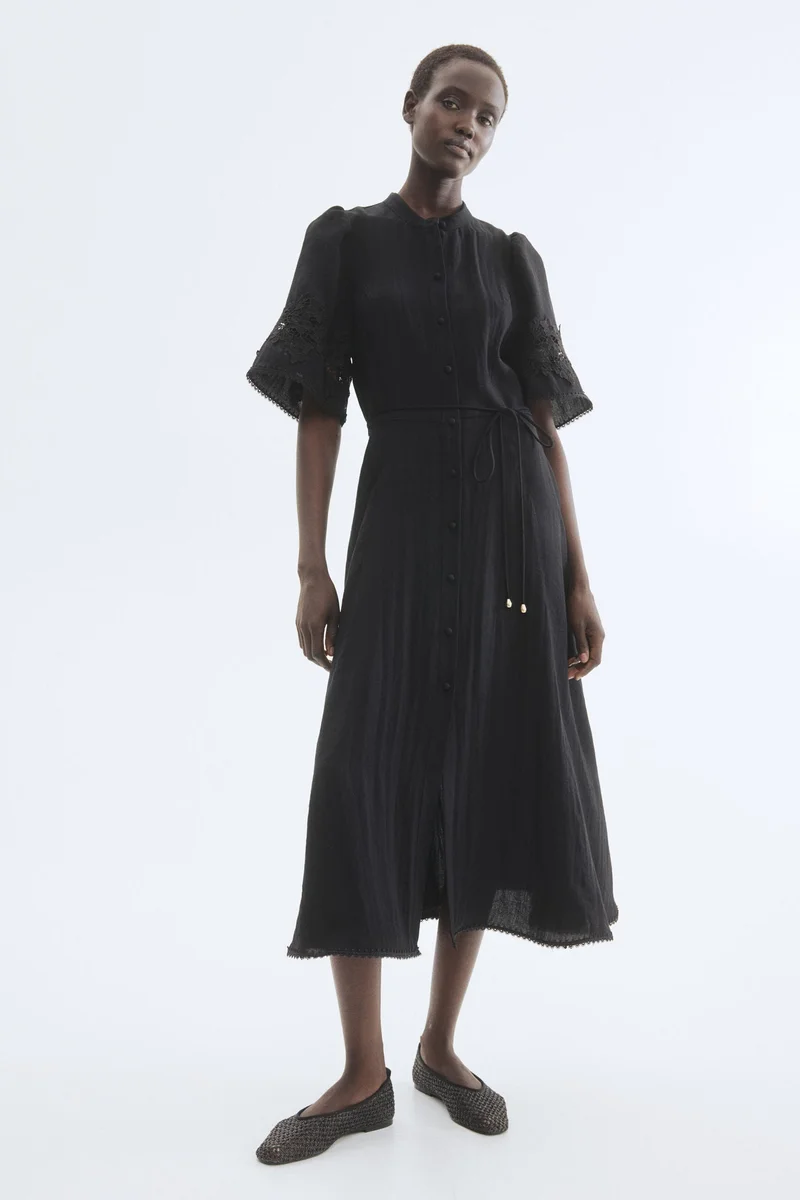 اتش اند ام فستان بتطريز أنجليزي مجعّد