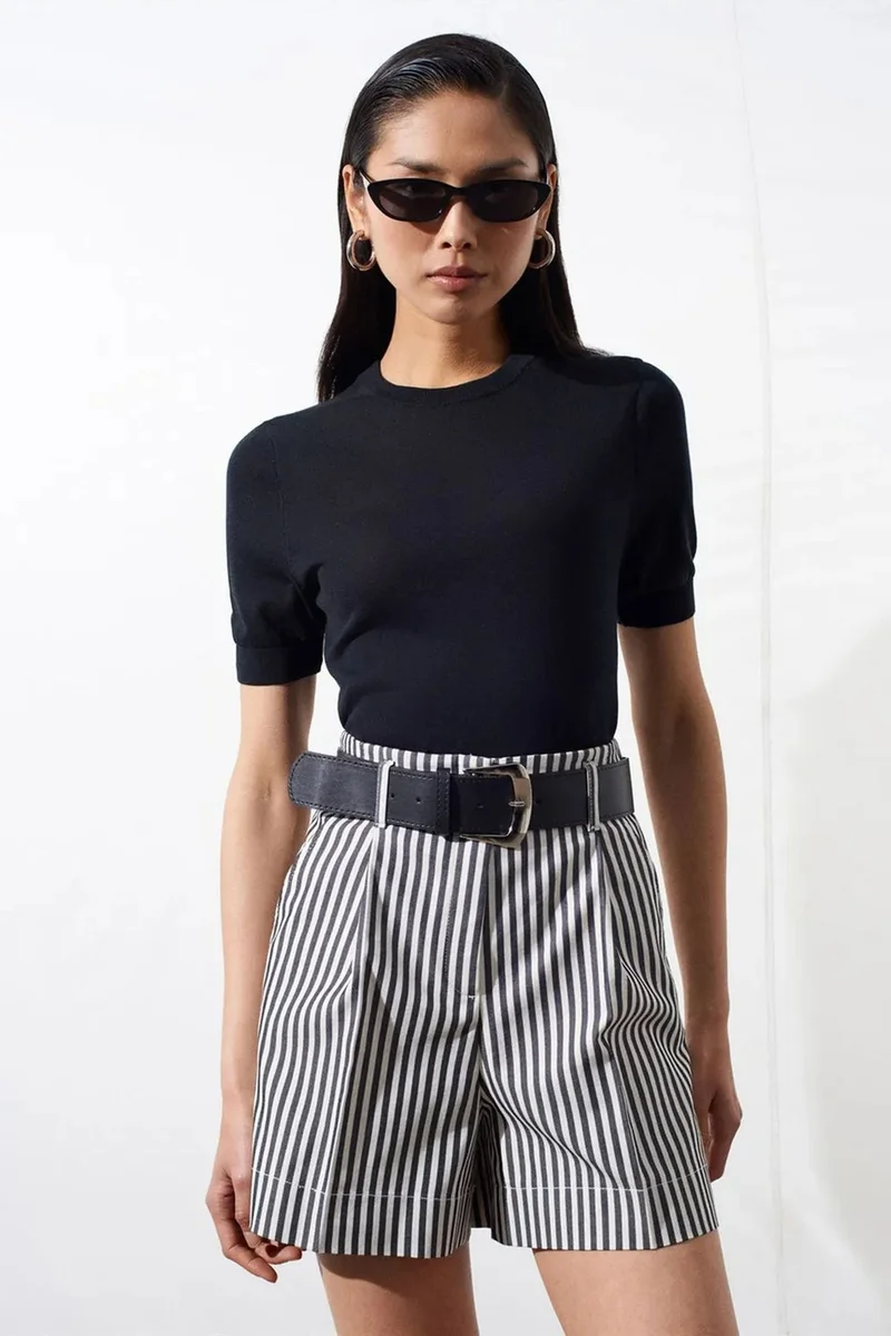 DILVIN Ribbed Crew Neck Short-sleeve Blouse