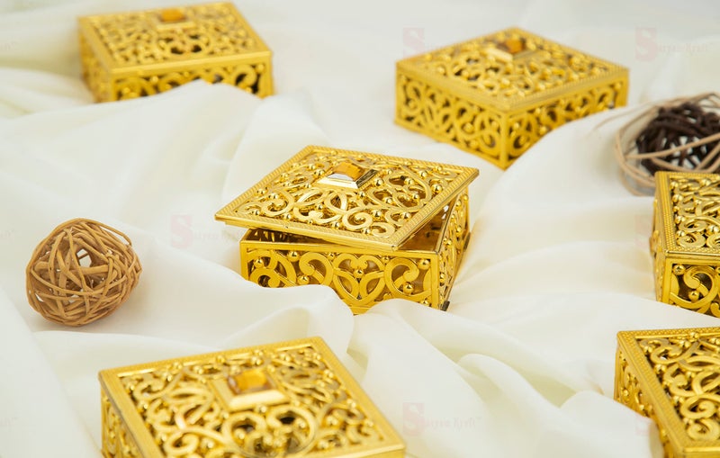 Satyam Kraft SATYAM KRAFT 12 Pcs Acrylic Golden Decorative Gift Boxes | Multipurpose Storage for Wedding, Engagement, Return Gifts, Pooja, Sweets | Mini Packing Box for Traditional & Festive (Gold, 8 cm x 3 cm) - Image 1