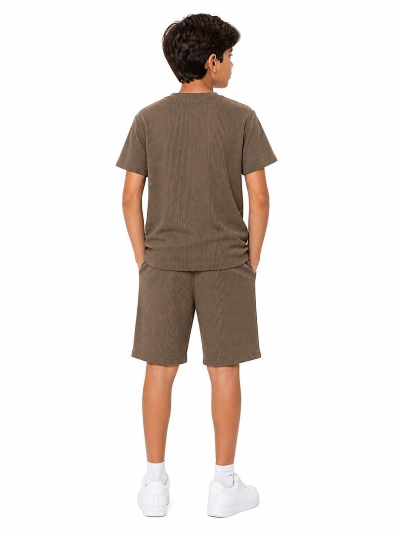 Cesar boys two-piece suit: a short-sleeved t-shirt and shorts - Image 2
