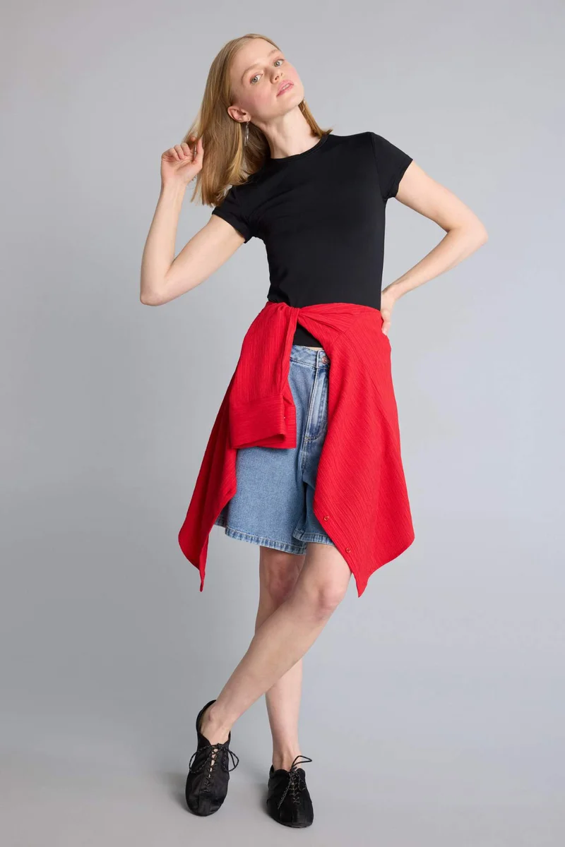 ديفاكتو Slim Fit Crew Neck Short Sleeve T-Shirt