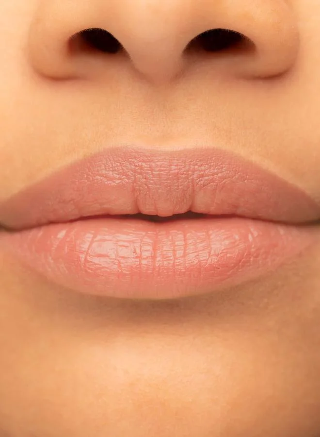 كيفين أوكوين Unforgettable Lipstick - Cream - Immaculate