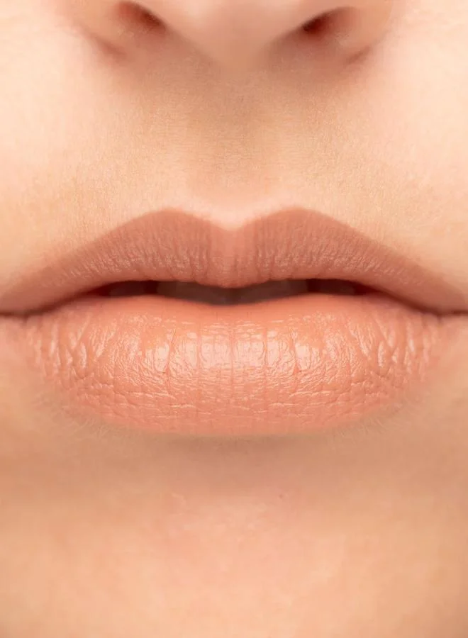 كيفين أوكوين Unforgettable Lipstick - Cream - Immaculate