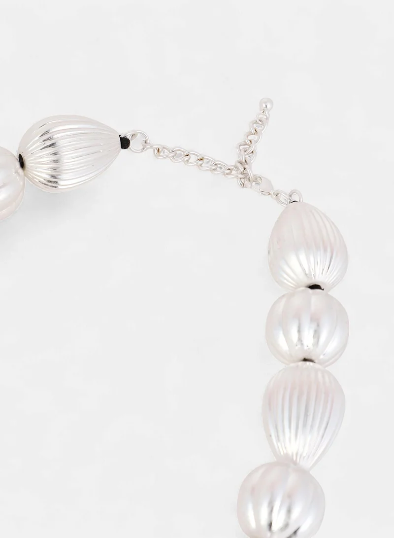 SOHI Ribbed-Ovoid Collar Artificial Necklace Jewellery