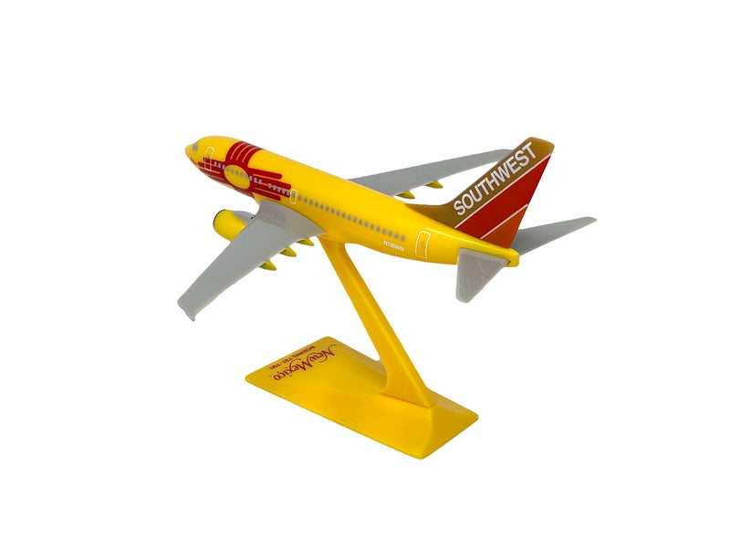 Flight Miniatures Southwest New Mexico 737-700 1:200 Scale - Plastic Snap-Fit Model Airplane - Collectible Replica of Southwest Airlines Aircraft - Part# ABO-73770H-005 - Image 2